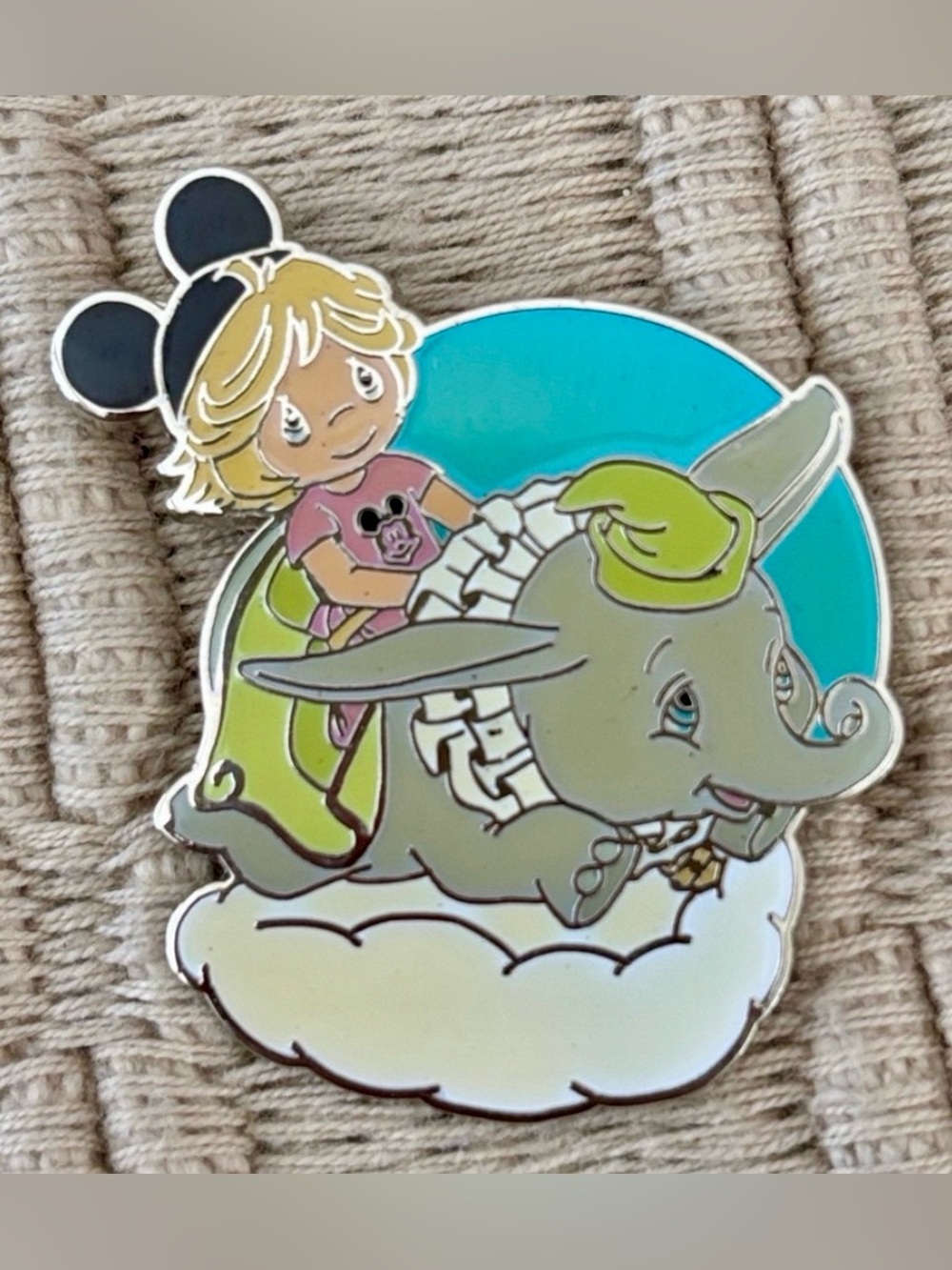 DISNEY 2010 Precious Moments Dumbo the Flying Elephant Pin
